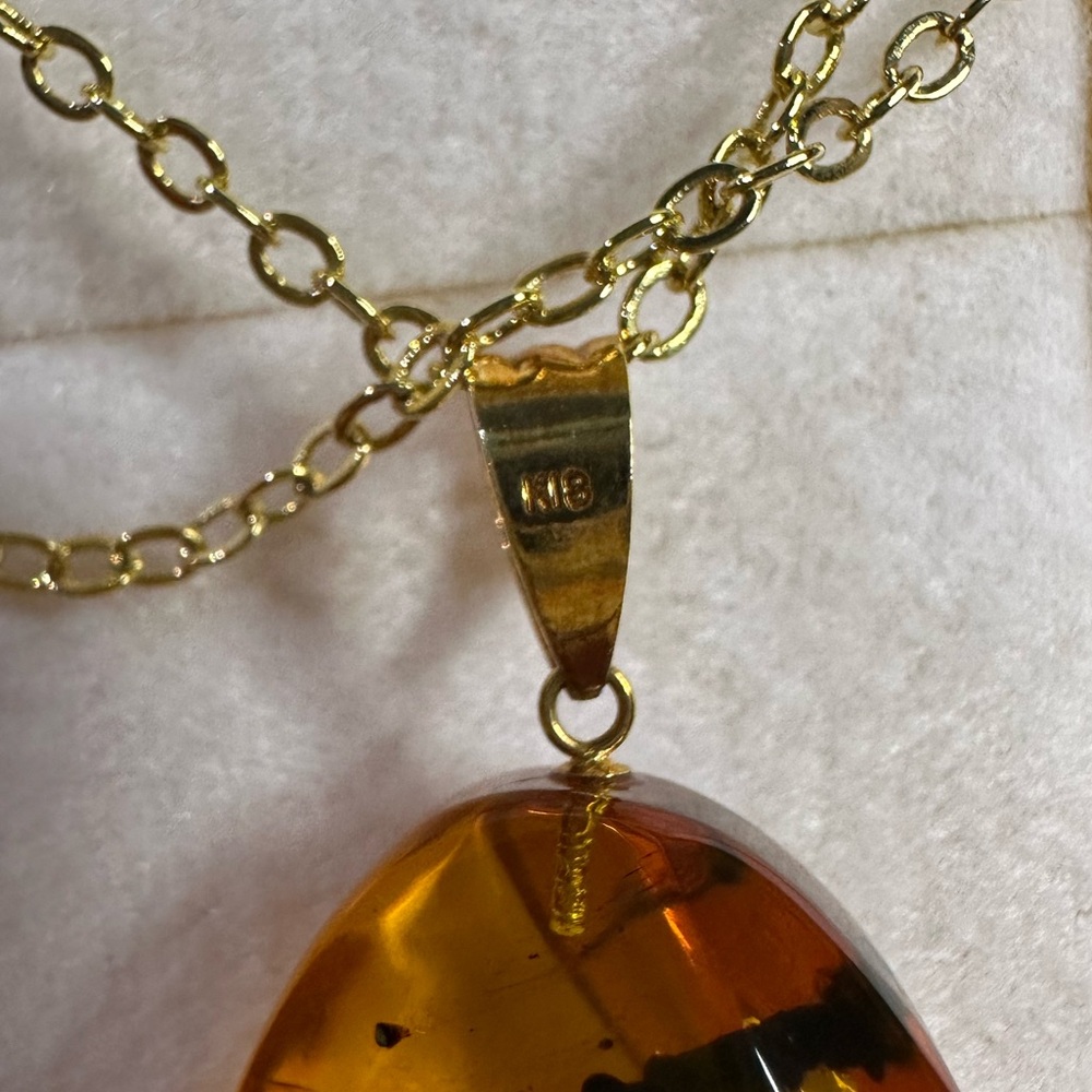 AMBER necklace in 18k gold and plated chain - Picture 4 of 17